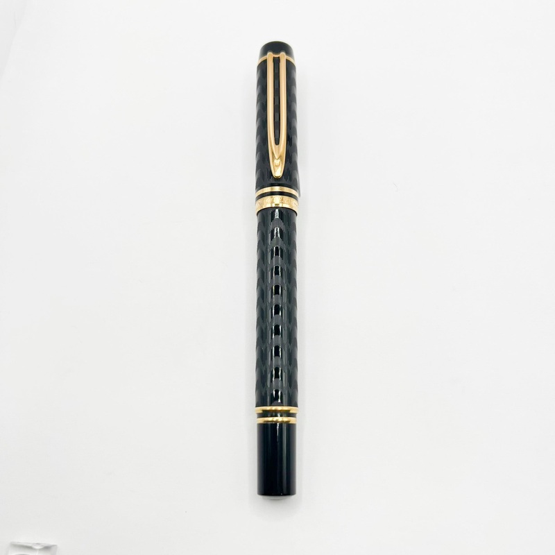 Waterman Man 100 Opera Chased Black Fountain Pen – Medium 18kt Gold Nib