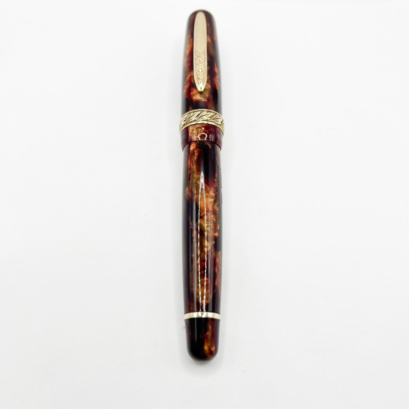 Stipula Early Etruria Variegated Burgundy & Amber Celluloid Fountain Pen- 9kt Gold Cap Band & Trim  –   Fine 18Kt Gold Nib