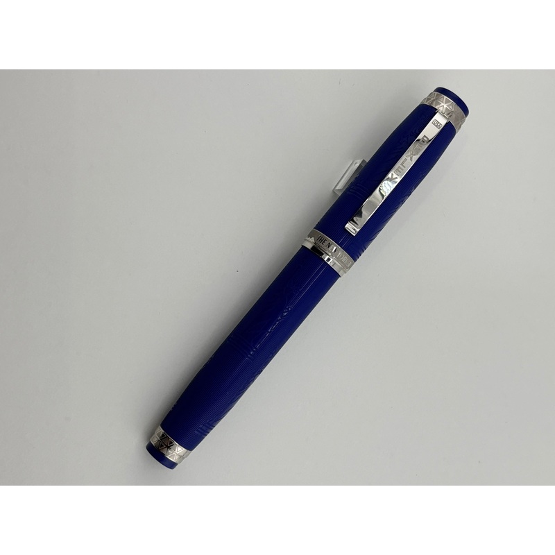 Bexley New Yorker Statue of Liberty Limited Edition Ebonite Fountain Pen  – Medium 14 Kt Gold Nib