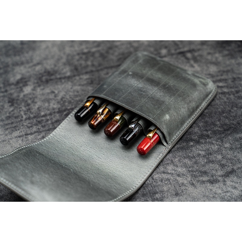 Leather Flap Pen Case for Five Pens – Crazy Horse Smoky