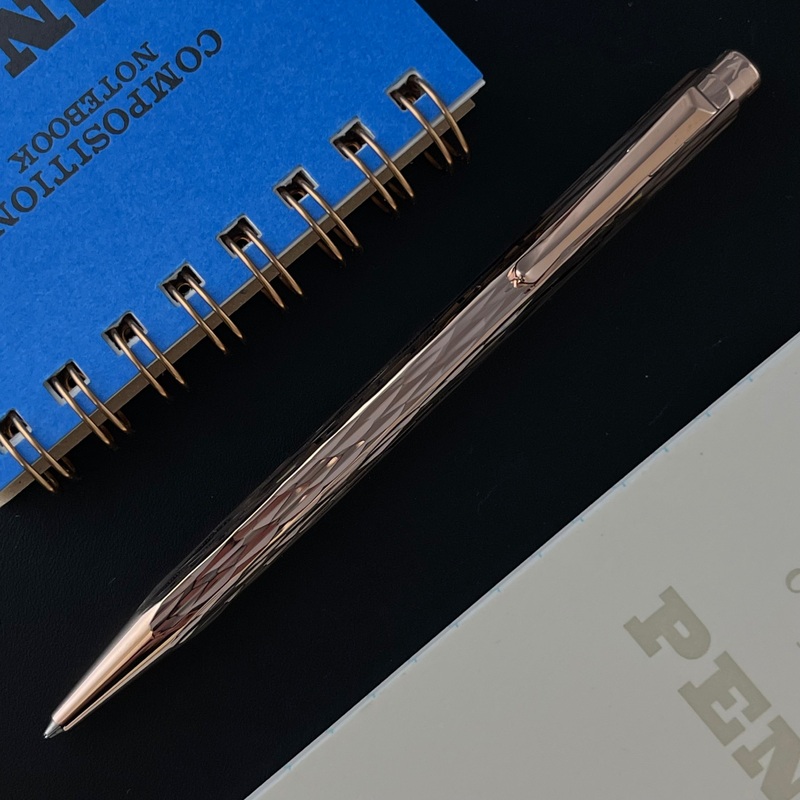 Caran d’Ache 849 Ecridor Venetian Ballpoint Pen – Chevron Rose (Gift Set)