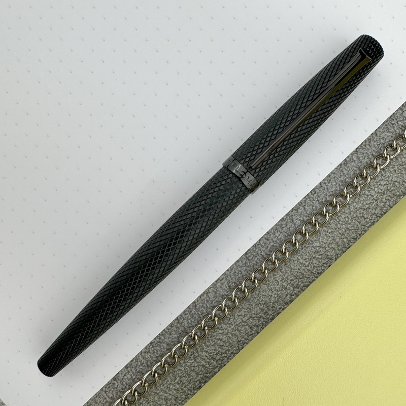 Diplomat Viper Rollerball Pen – Noir Guilloche