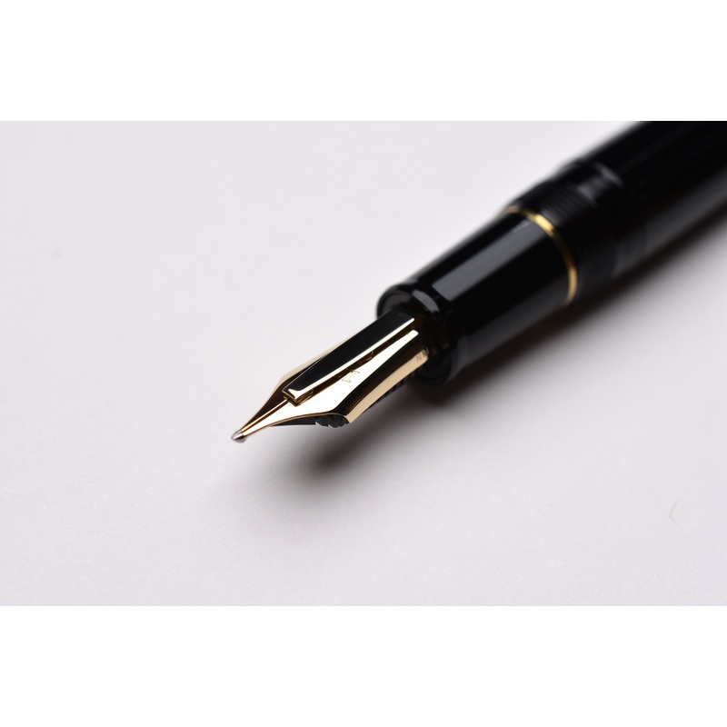 Sailor Naginata Emperor Fountain Pen – Gold Trim (In Store Only) Medium Fine