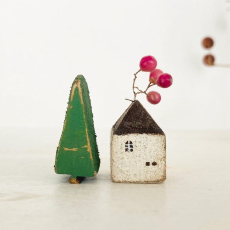 La *eko Handmade Wooden House & Tree No.7