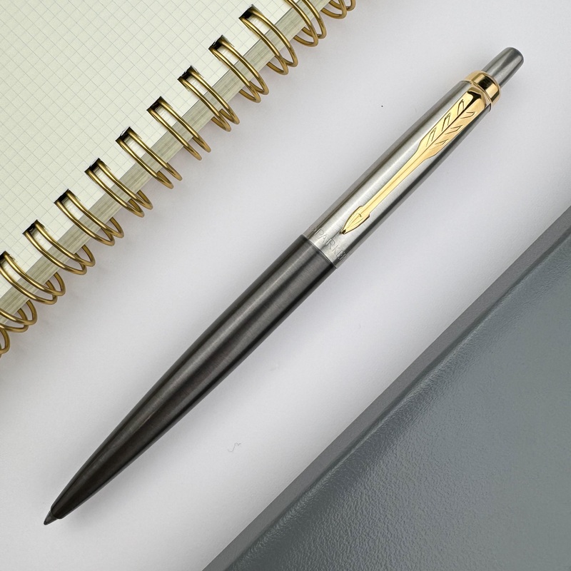 Parker Jotter XL Ballpoint Pen – Grey w/ Gold Trim