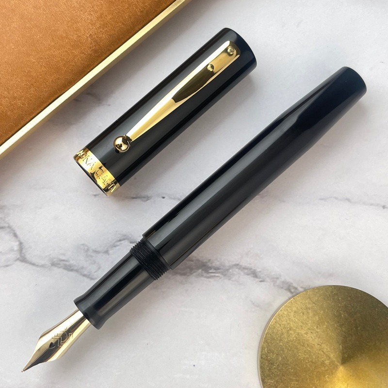 Magna Carta Mag 600 Fountain Pen – Black Flex