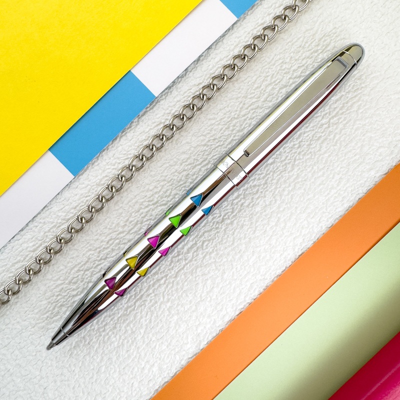 Monteverde llusia Gel Pen – Triangle Shapes Chrome with Chrome Trim