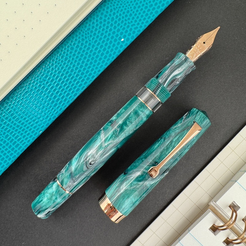 Leonardo Momento Magico Fountain Pen – J Brooks Teal w/ Rose Gold Trim (Atlas Exclusive)