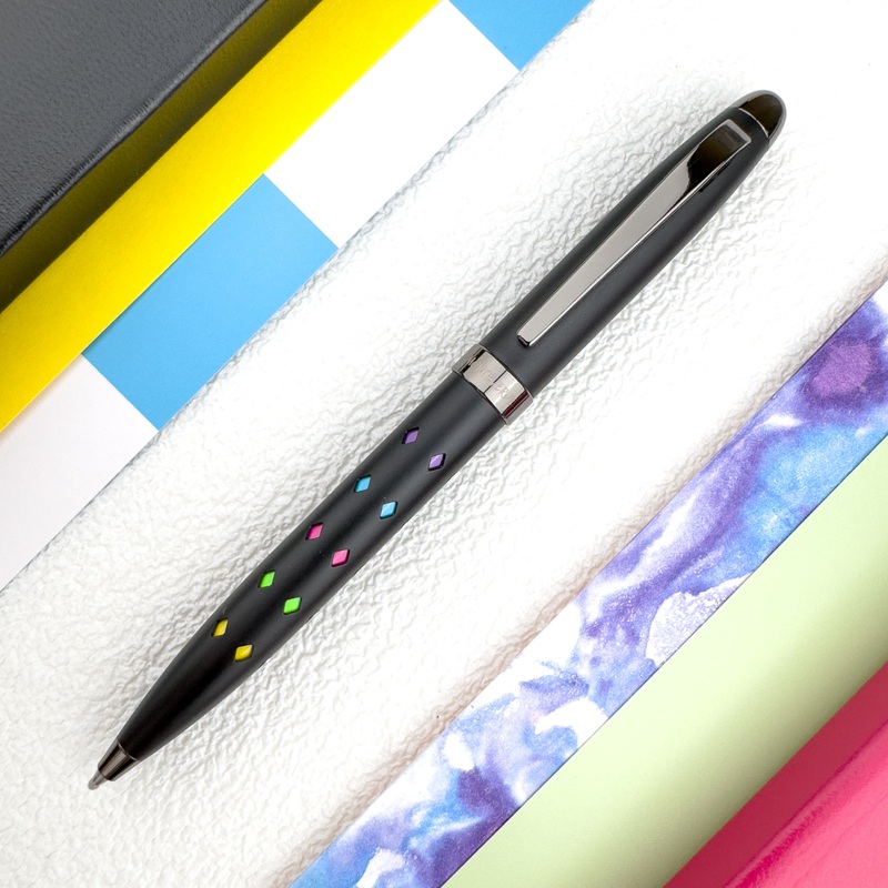 Monteverde llusia Gel Ink Pen – Diamond Shapes Black Matte with Gunmetal Trim