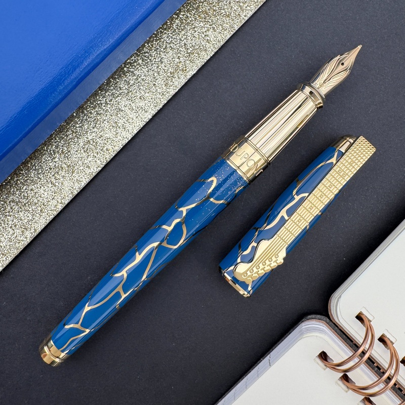S.T. Dupont Fender Line D Large Fountain Pen – Blue