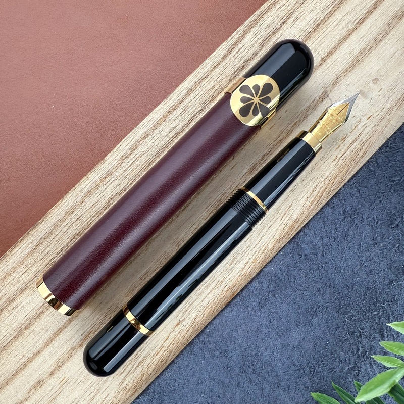 Diplomat XO Fountain Pen – Leather Dark Red