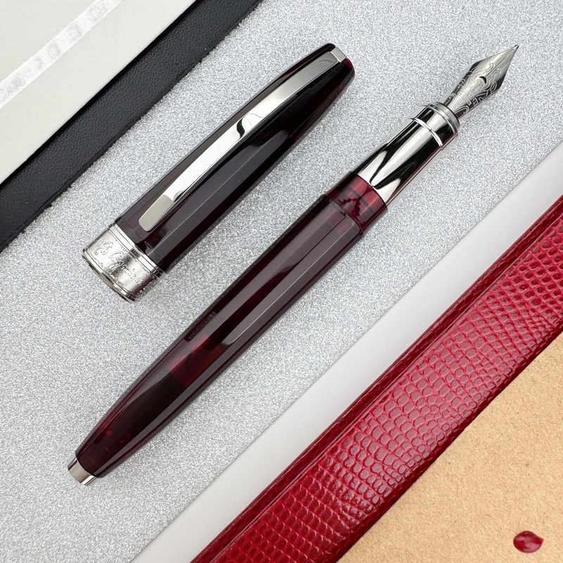 Visconti Michelangelo Fountain Pen – Red