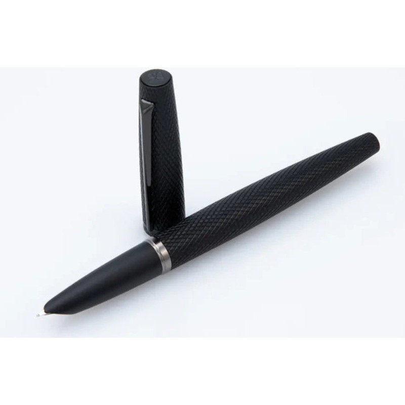 Diplomat Viper Black Quilloche Fountain Pen Fine / Medium (F/M)