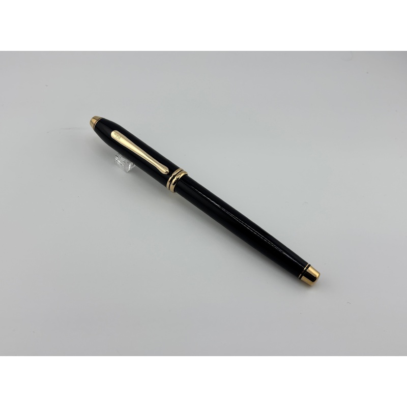 Cross Townsend Black Lacquer Fountain Pen – Made in USA – Medium 14kt Gold  Nib