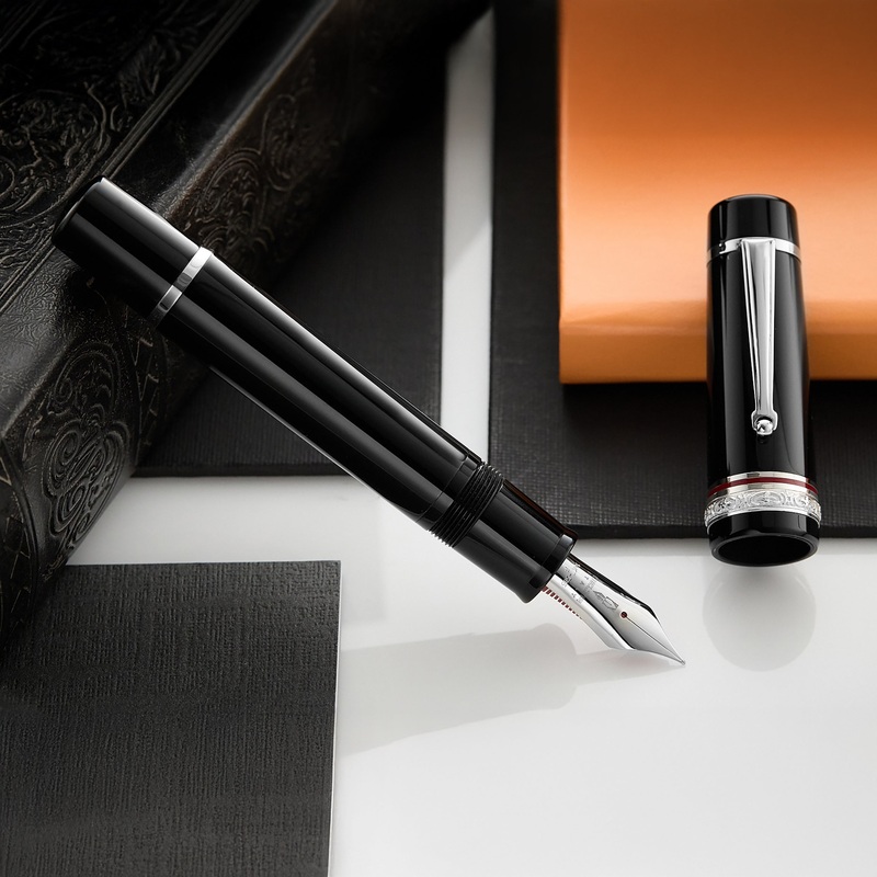 Delta DV Original Oversize Fountain Pen – Magnifica Fine