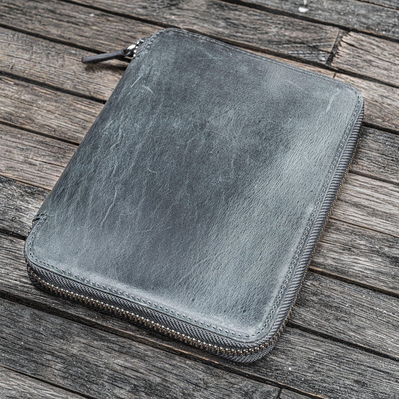 Galen Leather B6 Zippered Notebook Folio – Crazy Horse Smoky