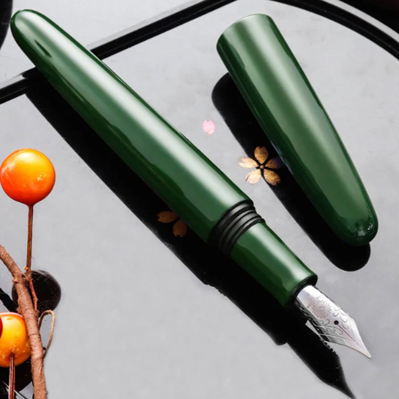 Wancher Dream True Urushi Fountain Pen – Green GT