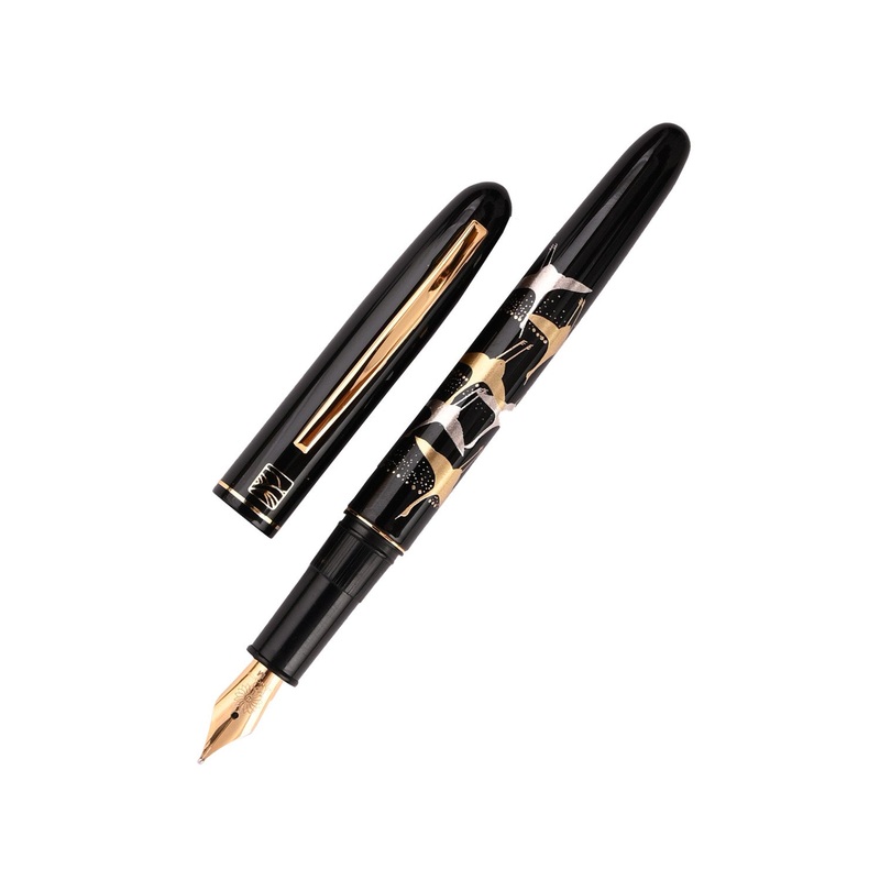 Wancher x Kuretake Kindai Maki-e Kakuju Fountain Pen – Black GT