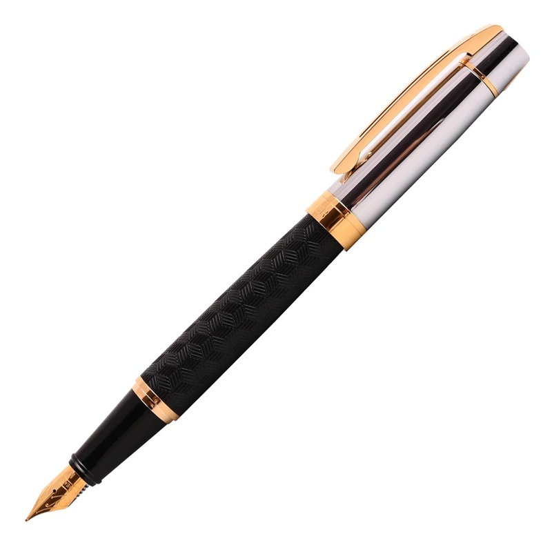 Sheaffer 300 Fountain Pen – Engraved Black & Chrome GT