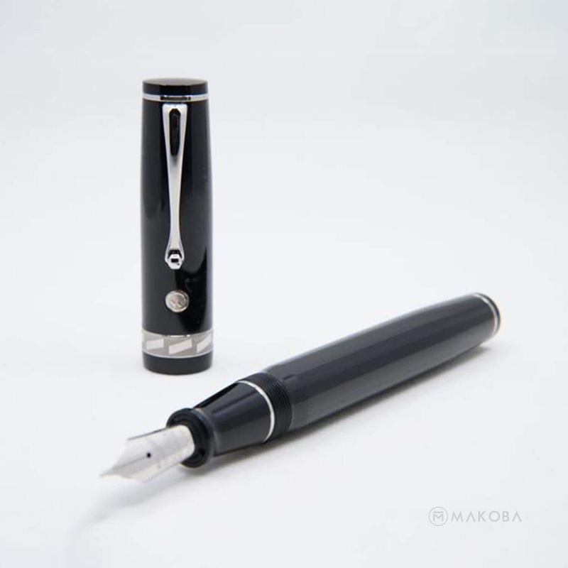 Wahl Eversharp Signature Classic Fountain Pen, Black / Rhodium Trim – 18K Gold Nib