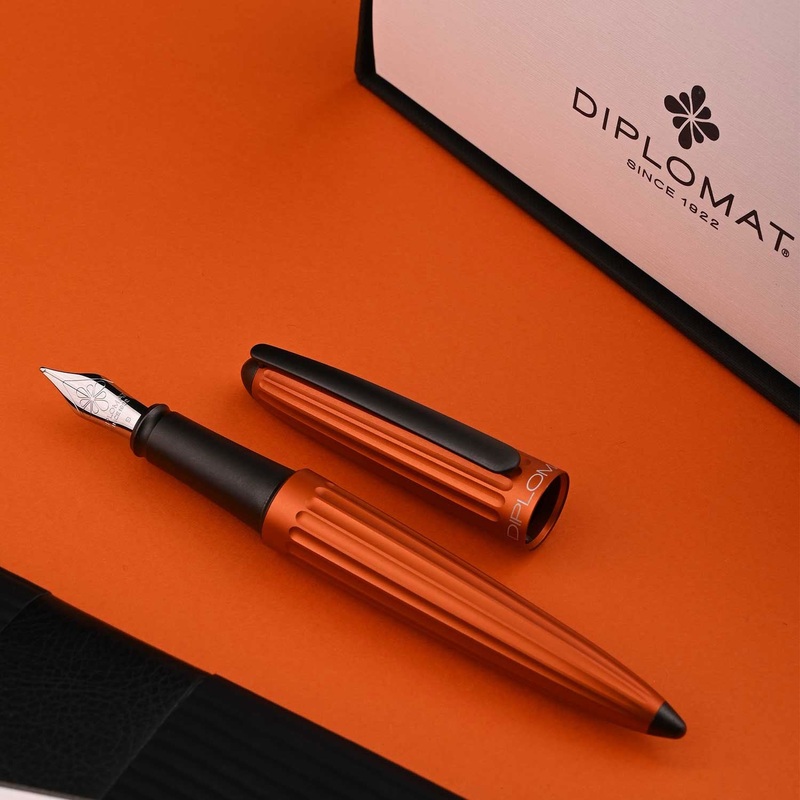 Diplomat Aero Fountain Pen – Orange