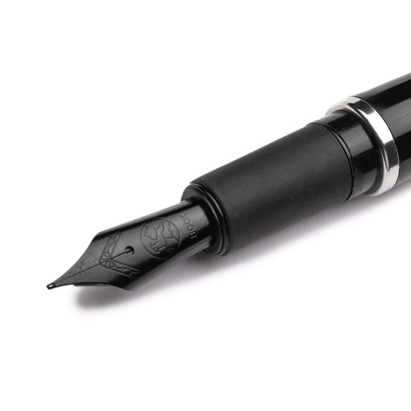 Pineider Avatar UR Fountain Pen  – Glossy Black