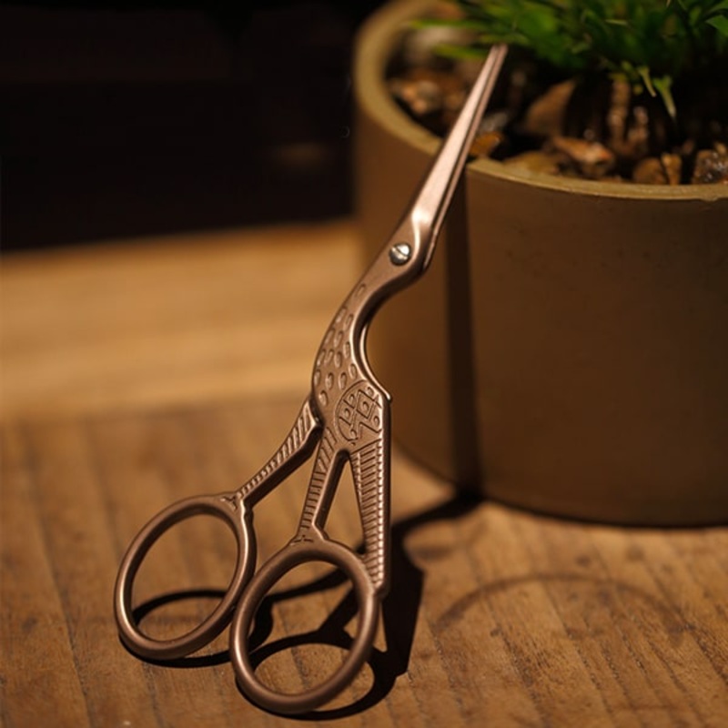 Retro Style Scissors Crane