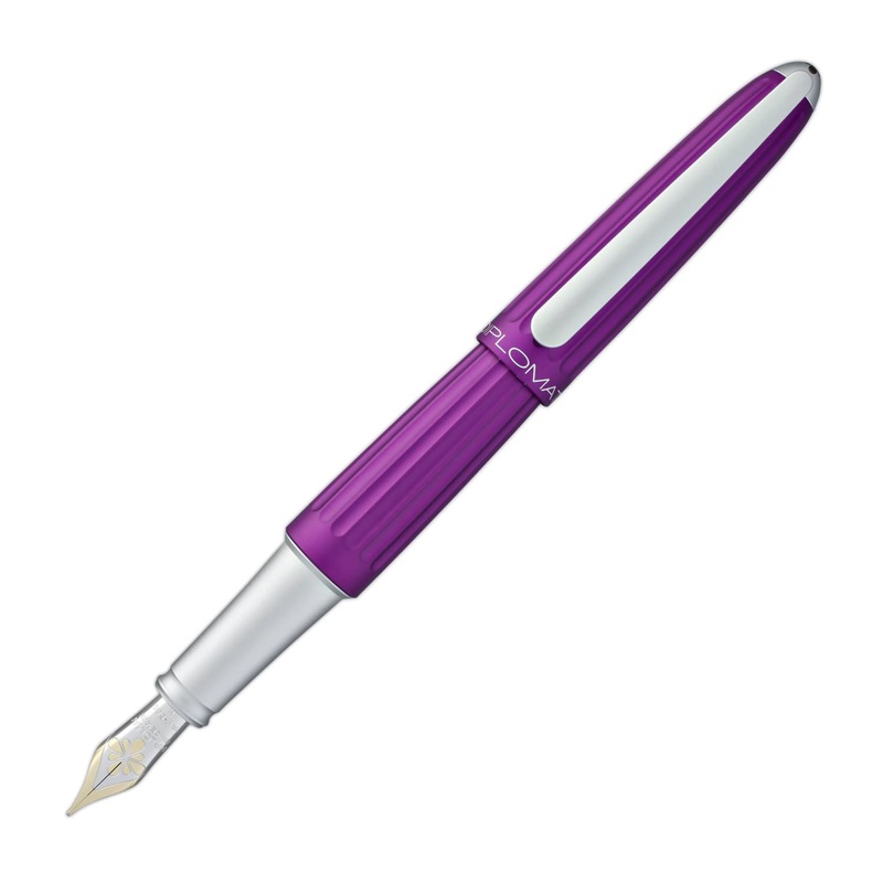 Diplomat Aero Fountain Pen in Violet – 14K Gold