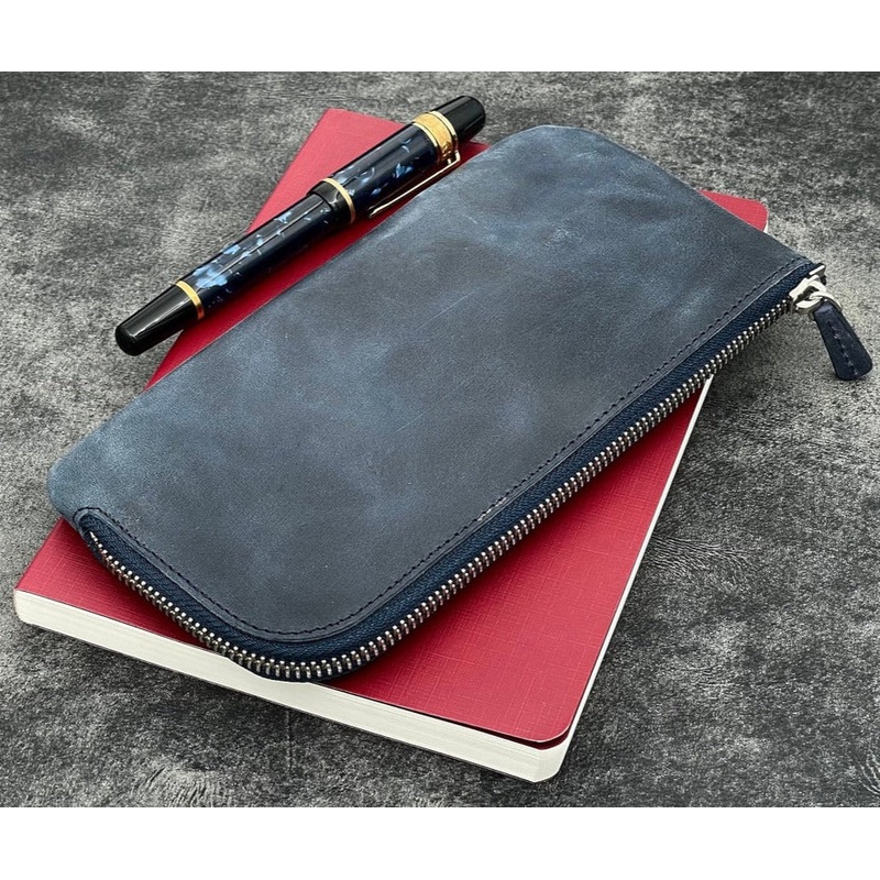 Galen Leather Slip-n-Zip 4 Slot Zippered Pen Pouch – Crazy Horse Navy Blue