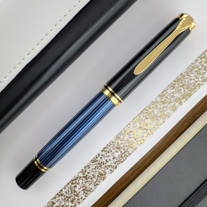 Pelikan Souveran R800 Rollerball Pen – Blue