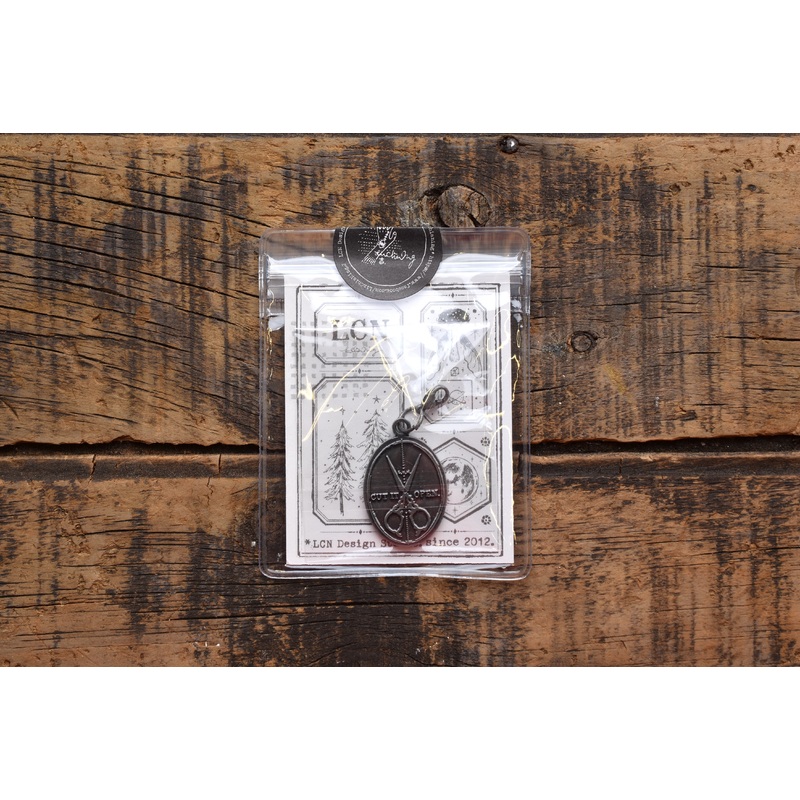 Brass Charm – Paperlover