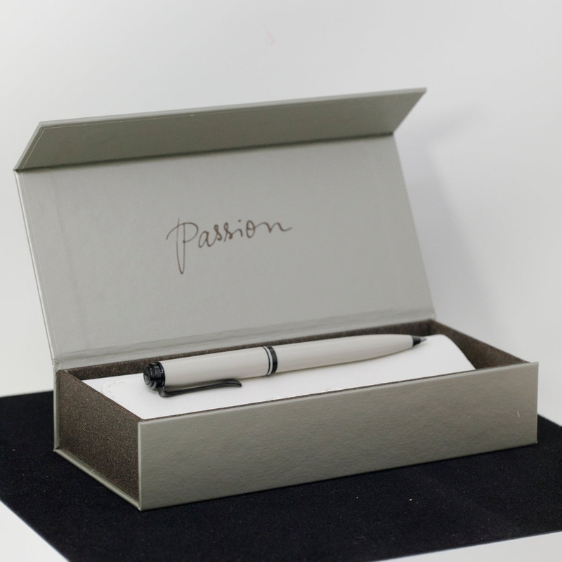 Pelikan Souveran Ballpoint Pen – K670 Warm Grey (Special Edition)