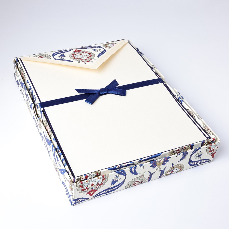 Feather Florentine Writing Paper and Lined Envelopes 6.25″ x 8.50″ (10ct.) | Rossi 1931 Italian Stationery