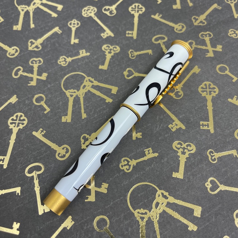Pre-Owned Genuine Omas Carnival Limited Edition Fountain Pen – Broad