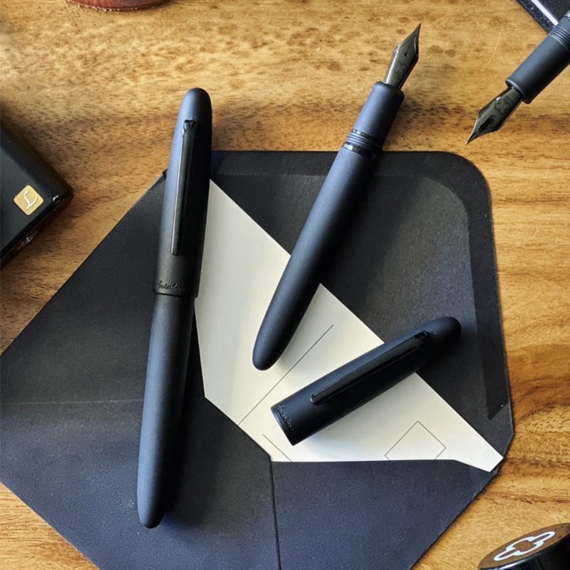 Estie – Raven – Broad