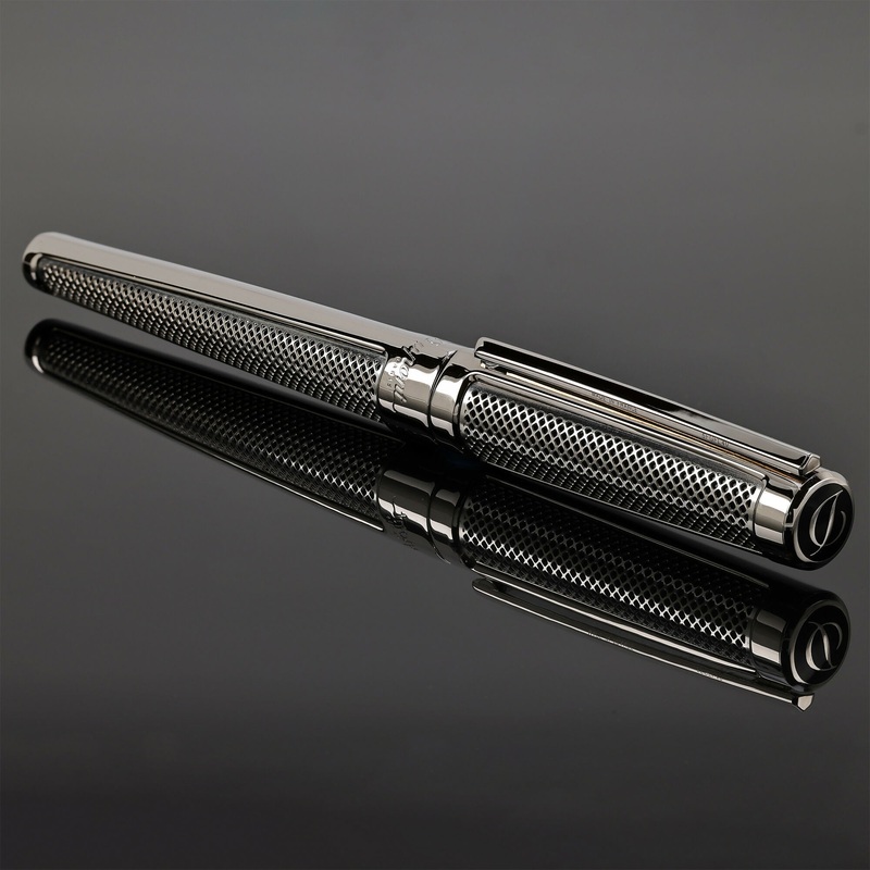 S.T. Dupont Dfi Grille Fountain Pen