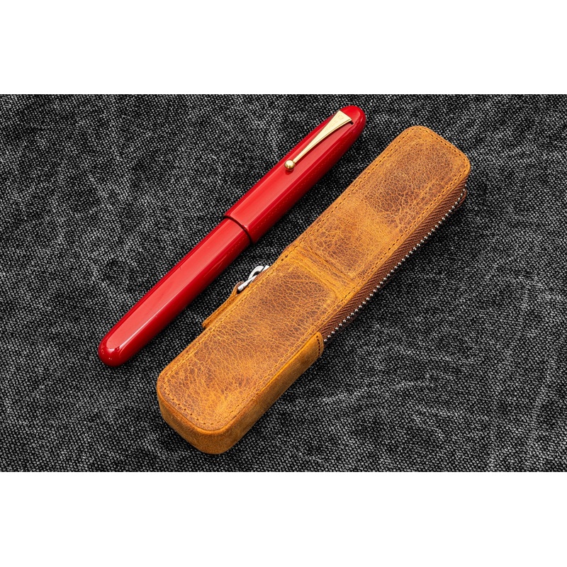 Galen Leather Co. Zipper Magnum Opus Single Slot Hard Pen Case – Crazy Horse Brown