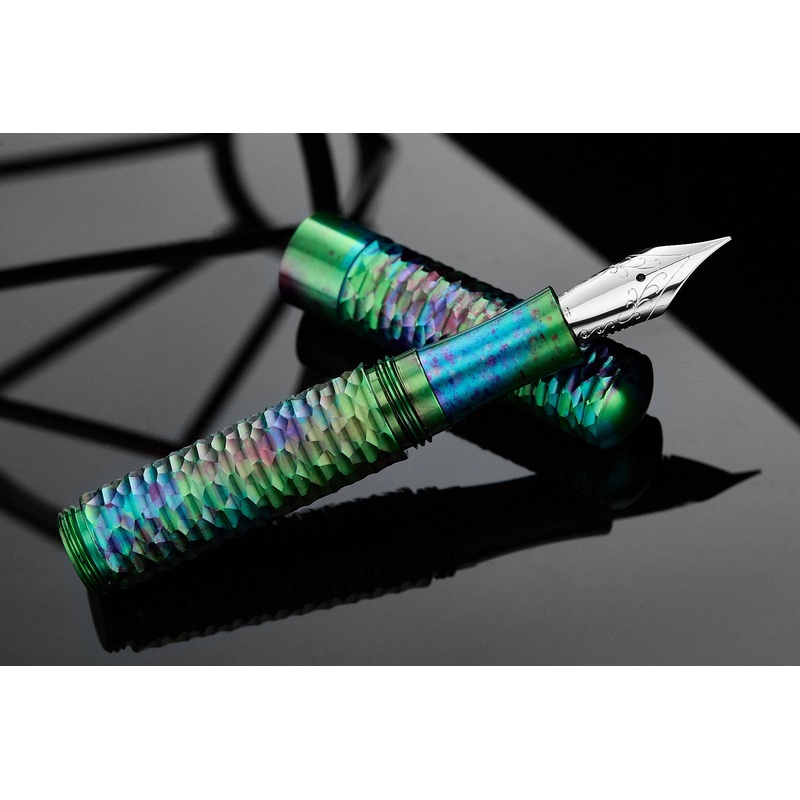 Schon DSGN Faceted Pocket Six Fountain Pen – Bismuth Crystal Extra-Fine