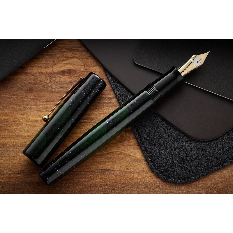 Namiki Aya Maki-e Fountain Pen – Tokiwa Green Fine-Medium
