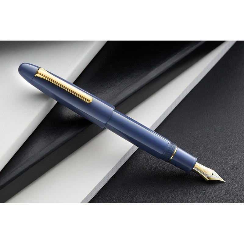 Sailor 1911 King of Pens Color Urushi Ebonite Fountain Pen – Smoke Gray Medium