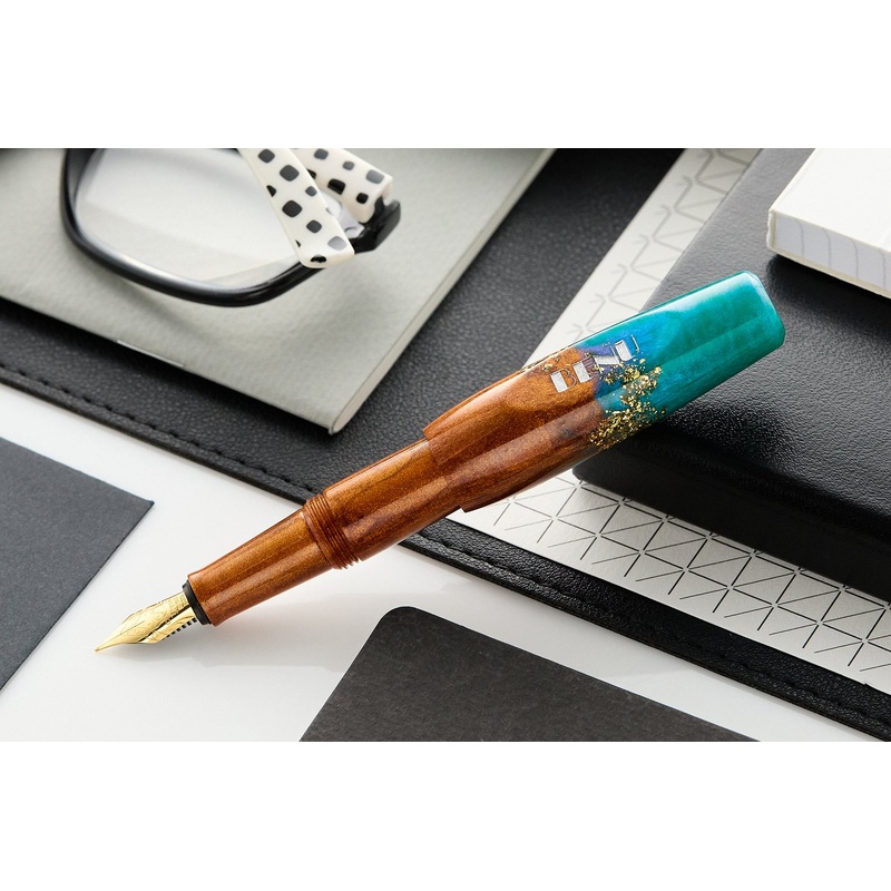 BENU Pixie Fountain Pen – Aurora Gold Extra-Fine