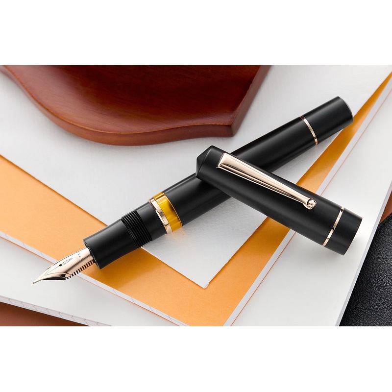 Delta Duna Fountain Pen – Matte Black Extra-Fine