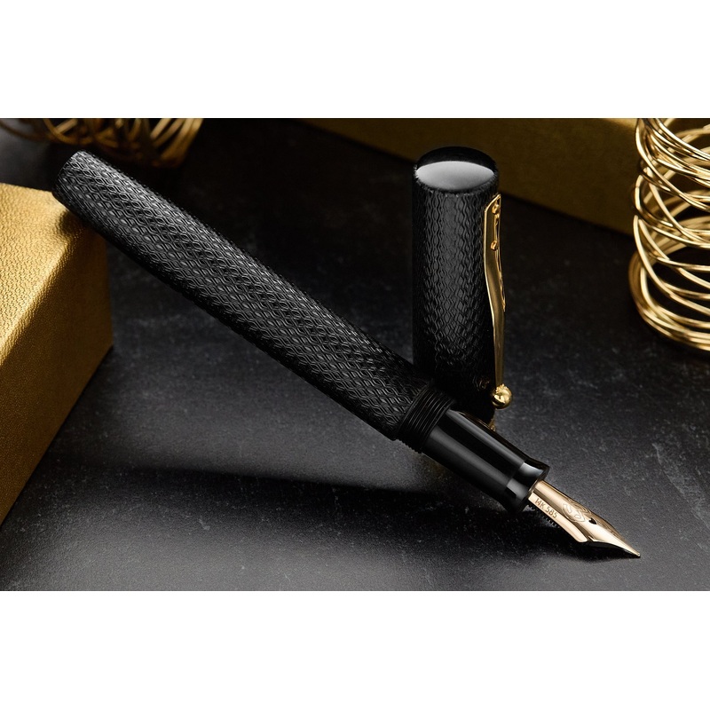 Magna Carta Mag 600 Fountain Pen – Black Ebonite Chased 14k Flex