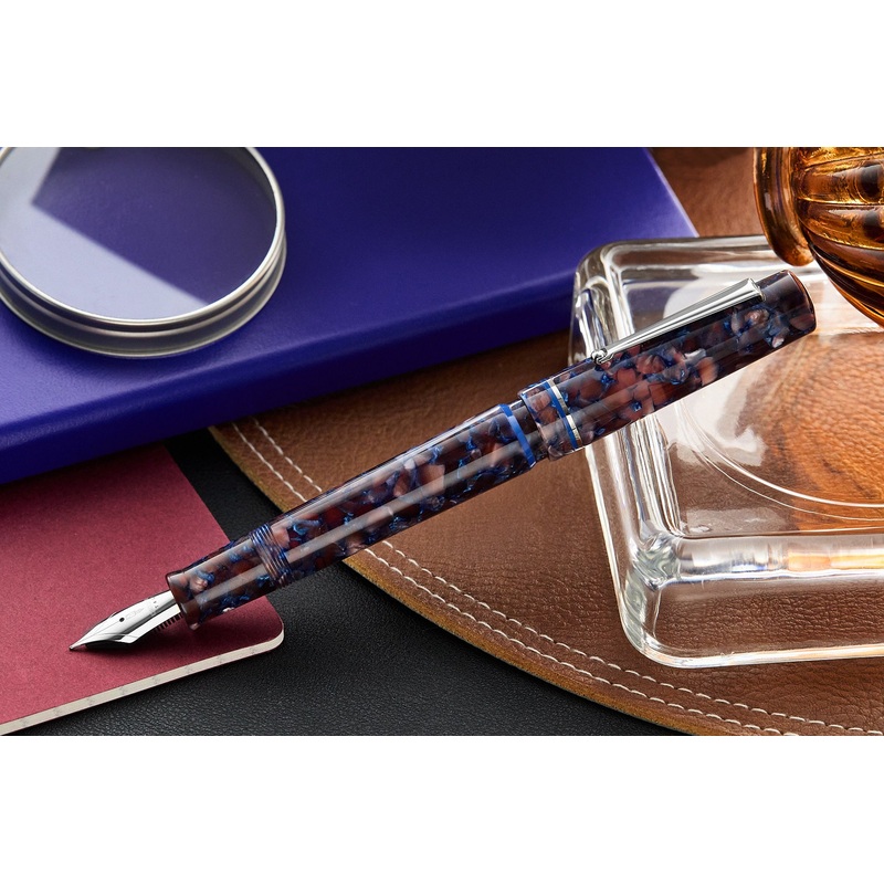 Delta Spaccanapoli Fountain Pen – Terre Extra-Fine