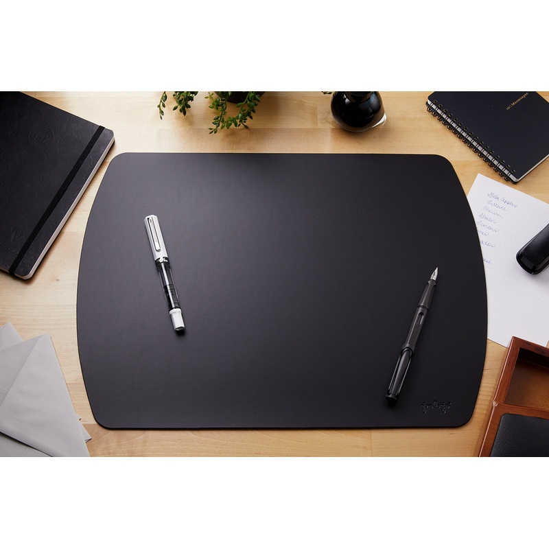 Girologio Writing Mat – Black