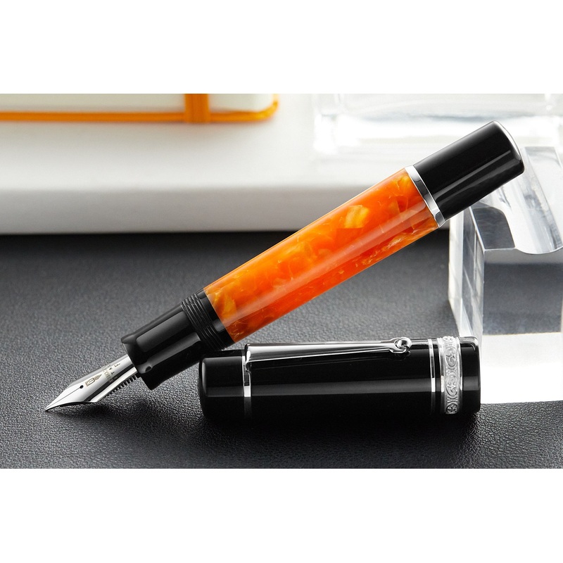 Delta DV Original Mid-Size Fountain Pen – Original Extra-Fine