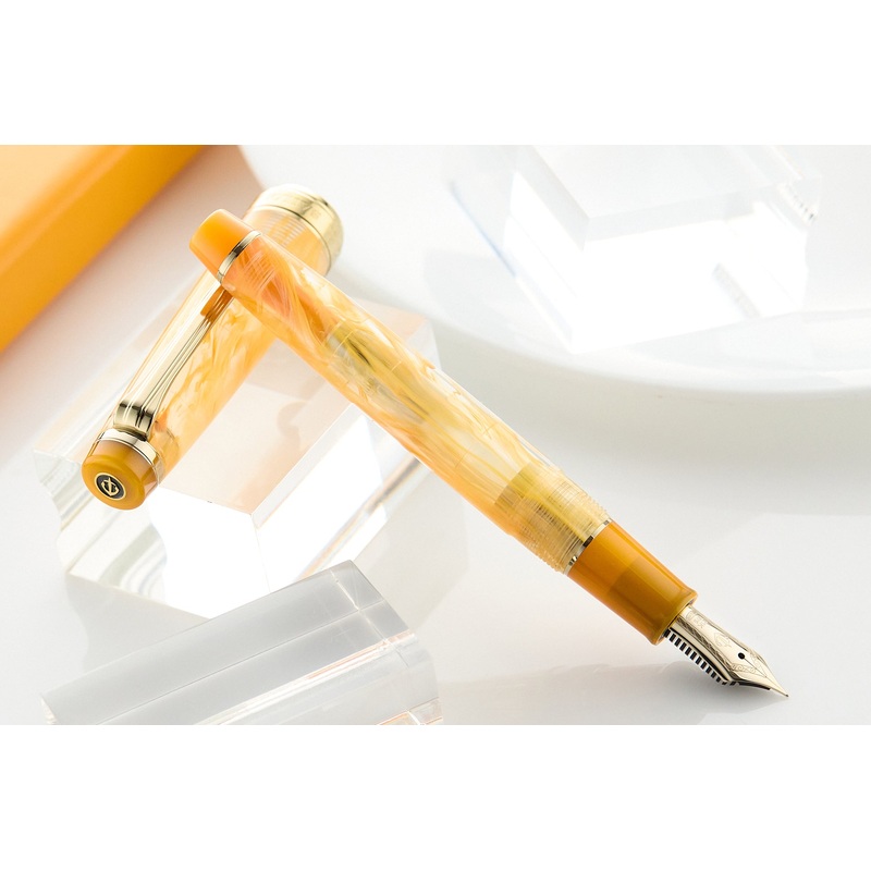 Sailor Veilio Fountain Pen – Pearl Orange (Limited Production) Fine