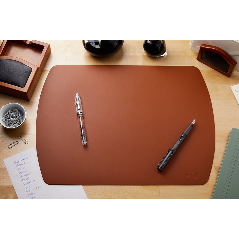 Girologio Writing Mat – Cognac