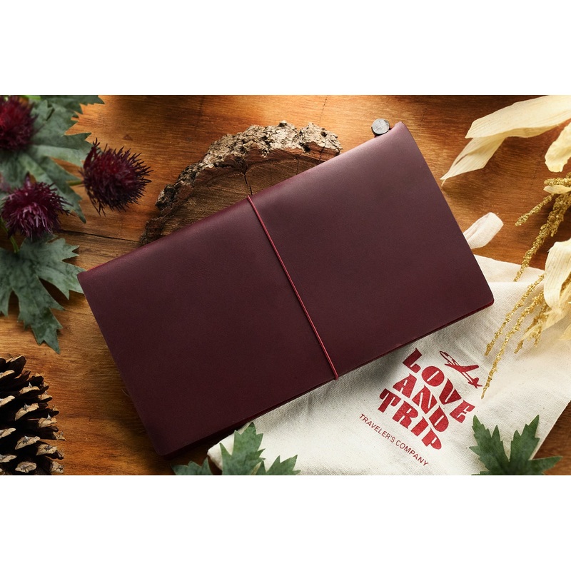 Traveler’s Notebook – Love and Trip 2025 Limited Edition (Regular)